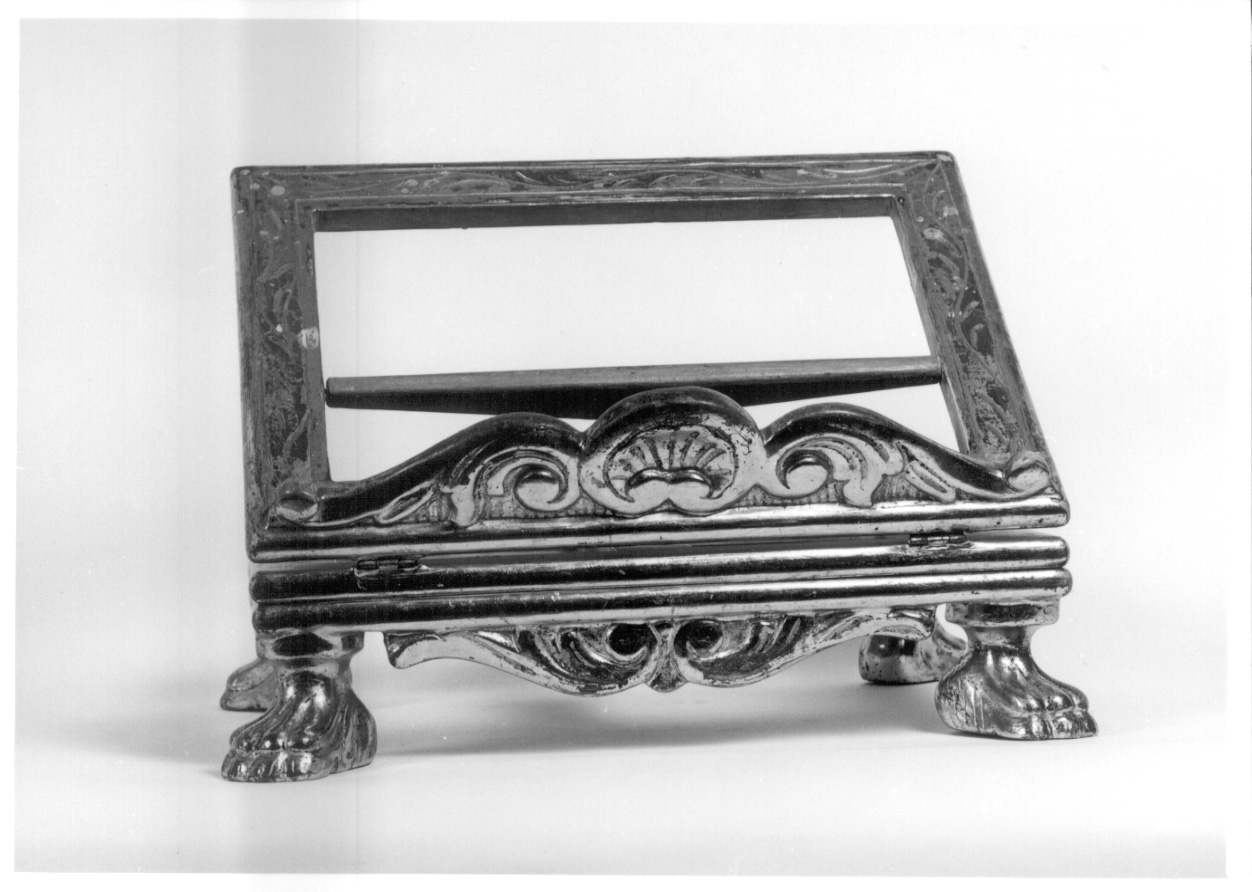 motivi decorativi a volute (leggio, opera isolata) - ambito piemontese (seconda metà sec. XVIII)