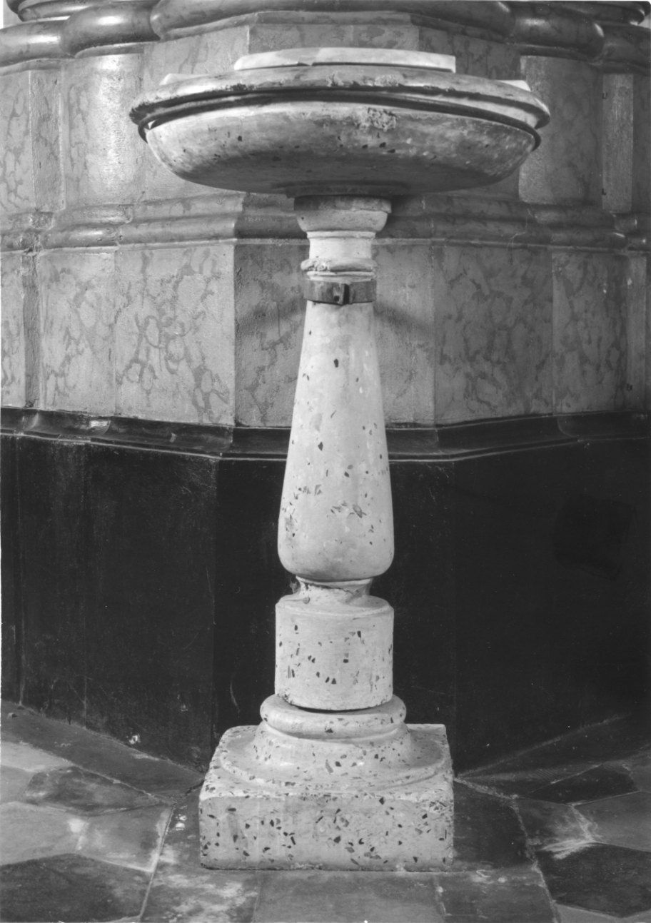 acquasantiera - a fusto, serie - ambito piemontese (inizio sec. XX)