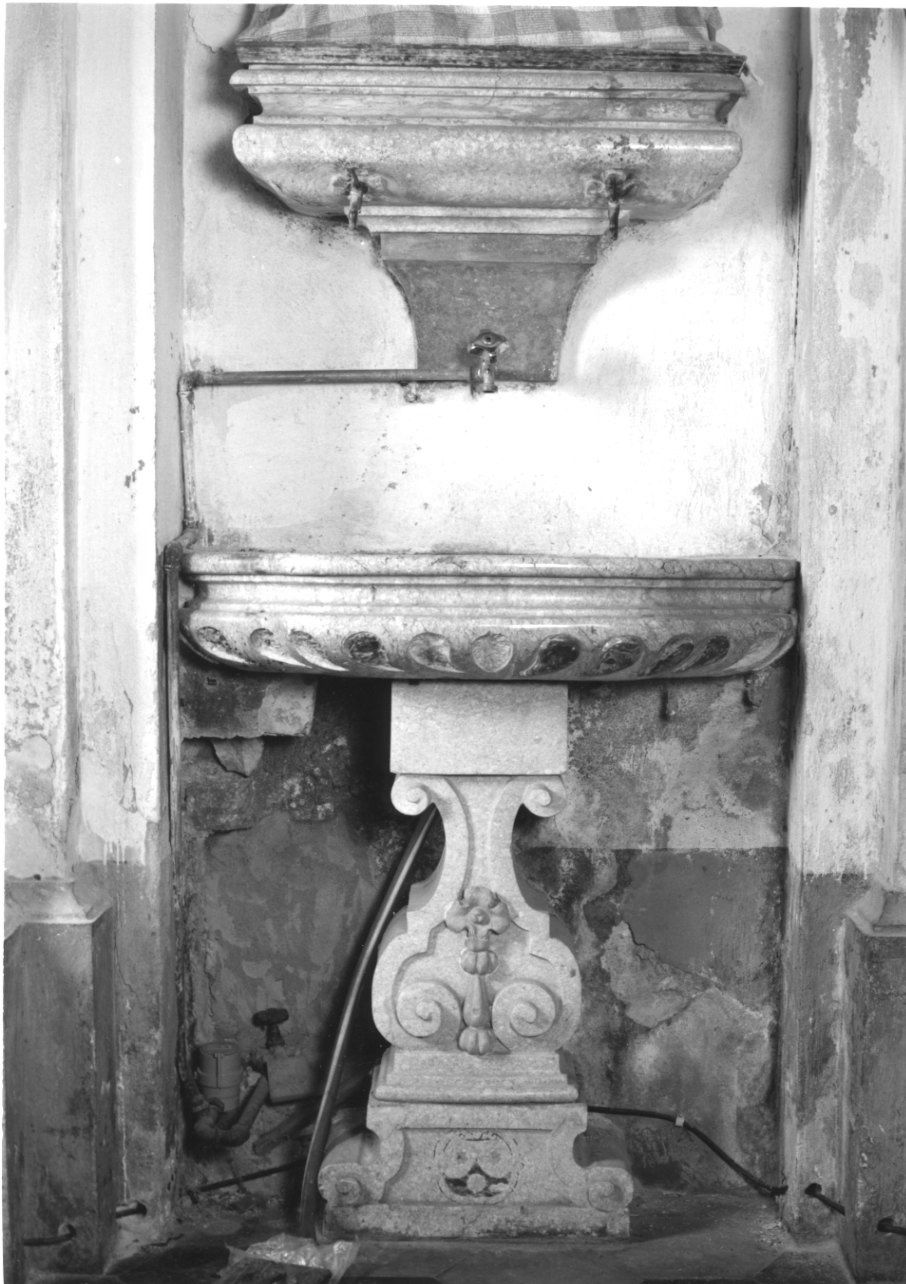 lavabo da sacrestia, opera isolata - ambito piemontese (primo quarto sec. XVIII, sec. XX)