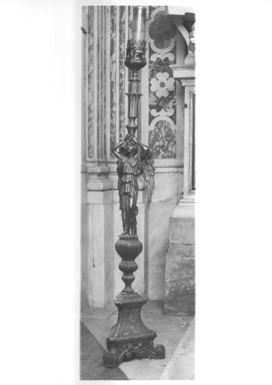 angelo reggicandelabro (candelabro, serie) - ambito italiano (primo quarto sec. XX)