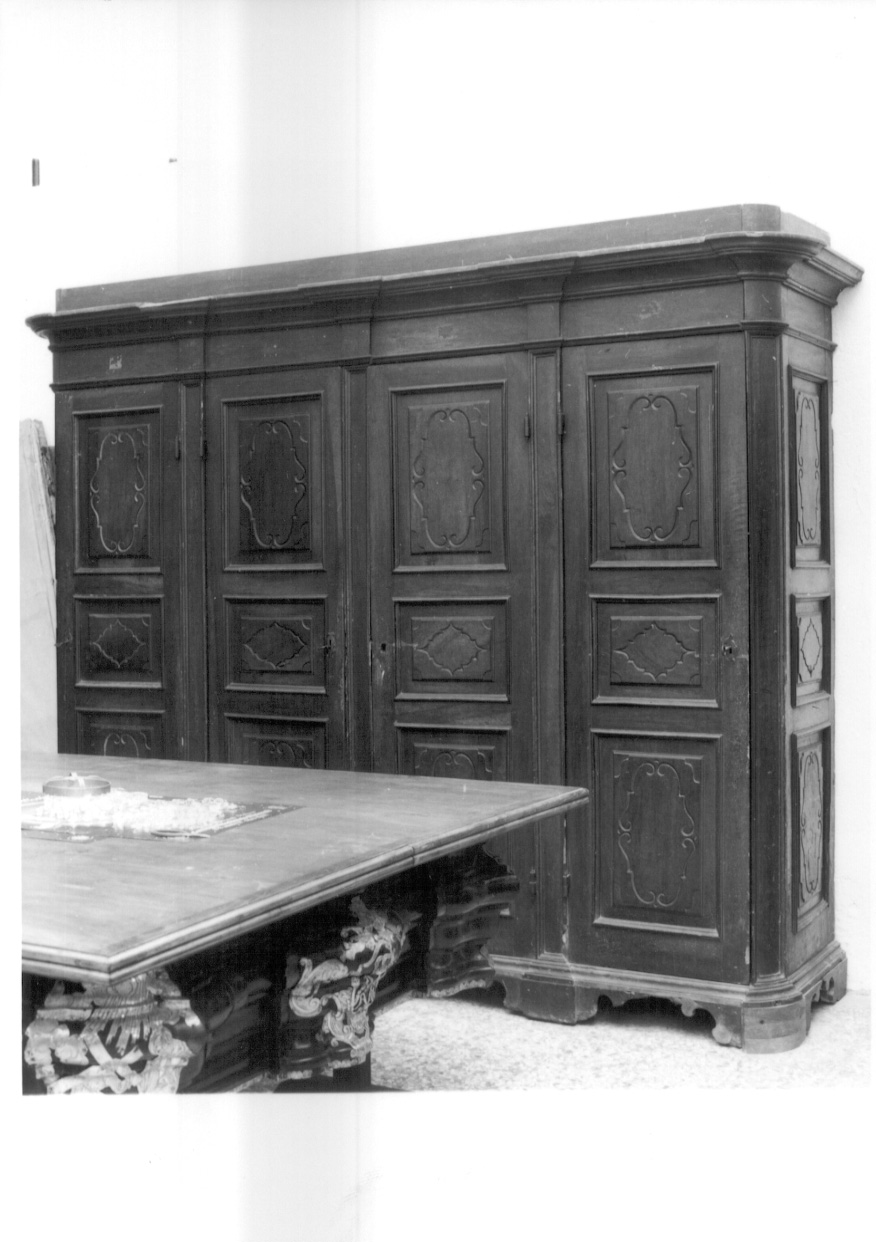 armadio, opera isolata - ambito ligure (prima metà sec. XVIII)