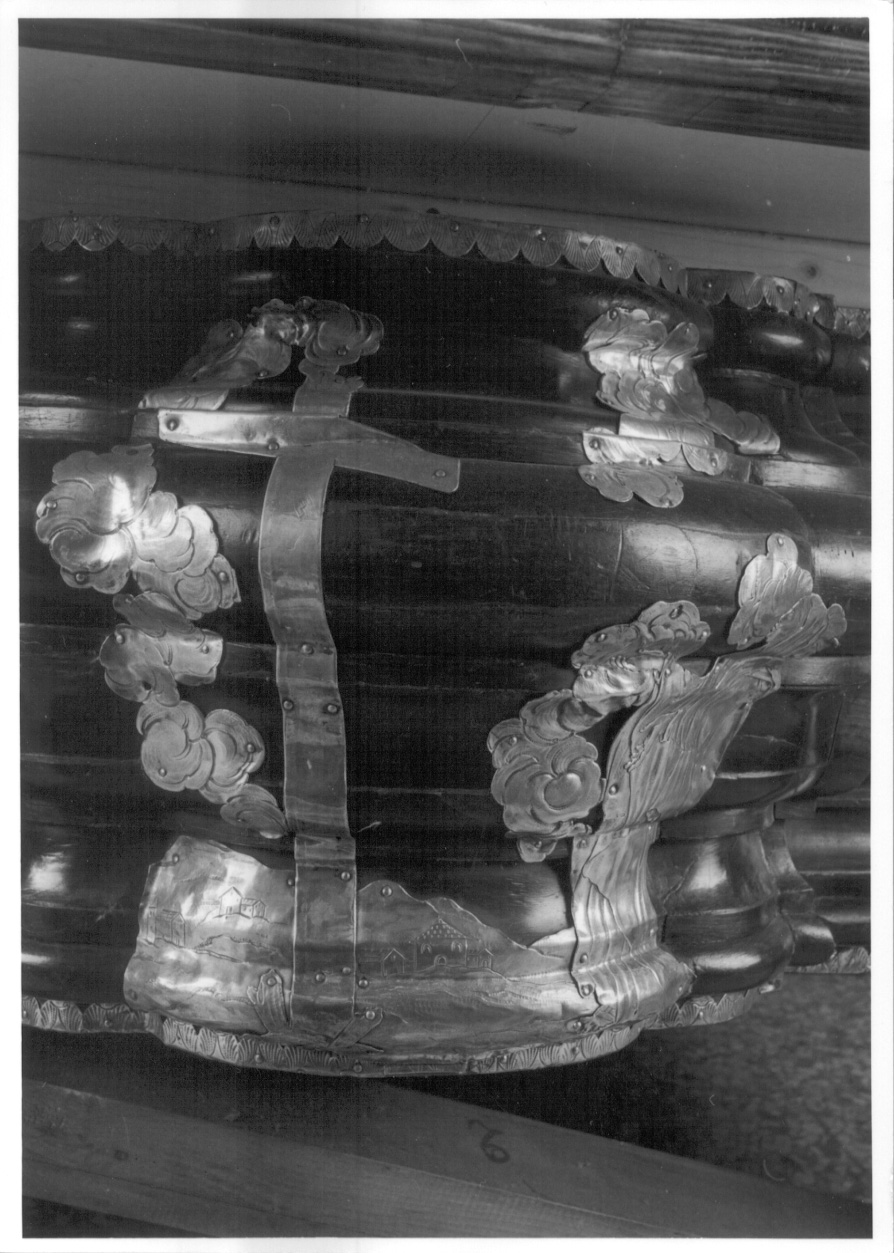 Santa Maria Maddalena ai piedi della croce (decorazione plastica, elemento d'insieme) di Clavenzano Giovanni, Botto Michele - ambito genovese (ultimo quarto sec. XVIII)