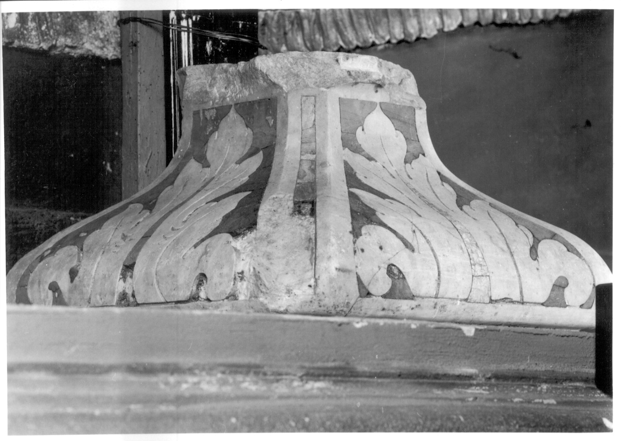 motivo decorativo fitomorfo (basamento, elemento d'insieme) - ambito piemontese (secondo quarto sec. XVII)