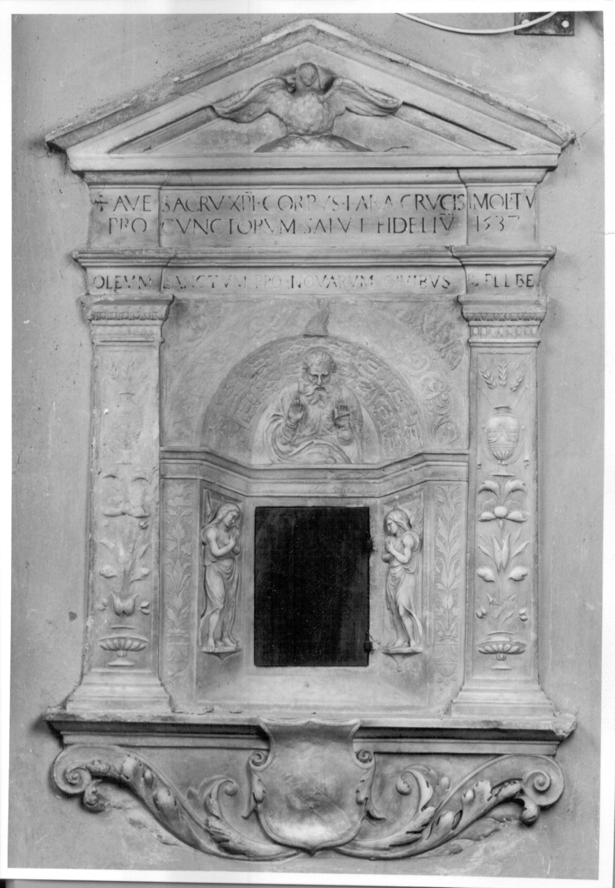 Dio Padre e colomba dello Spirito Santo (tabernacolo murale, opera isolata) - ambito piemontese (secondo quarto sec. XVI)