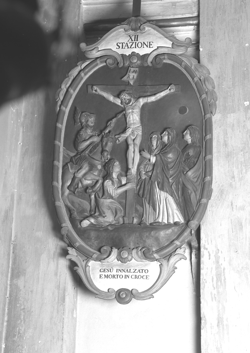 Gesù innalzato e morto in croce, stazione XII: Gesù innalzato e morto in croce (rilievo, elemento d'insieme) - ambito ligure (ultimo quarto sec. XVIII)