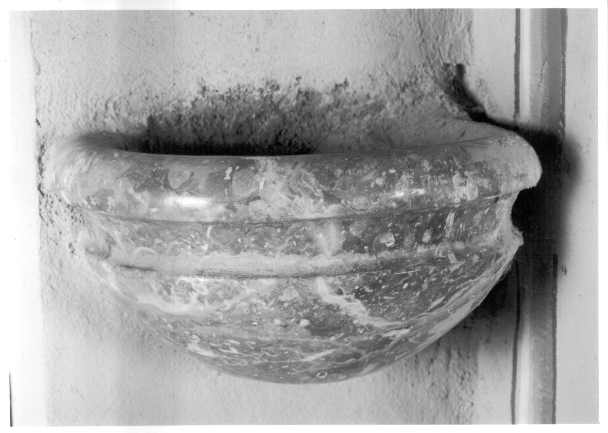 acquasantiera da parete, opera isolata - ambito piemontese (secc. XIX/ XX)