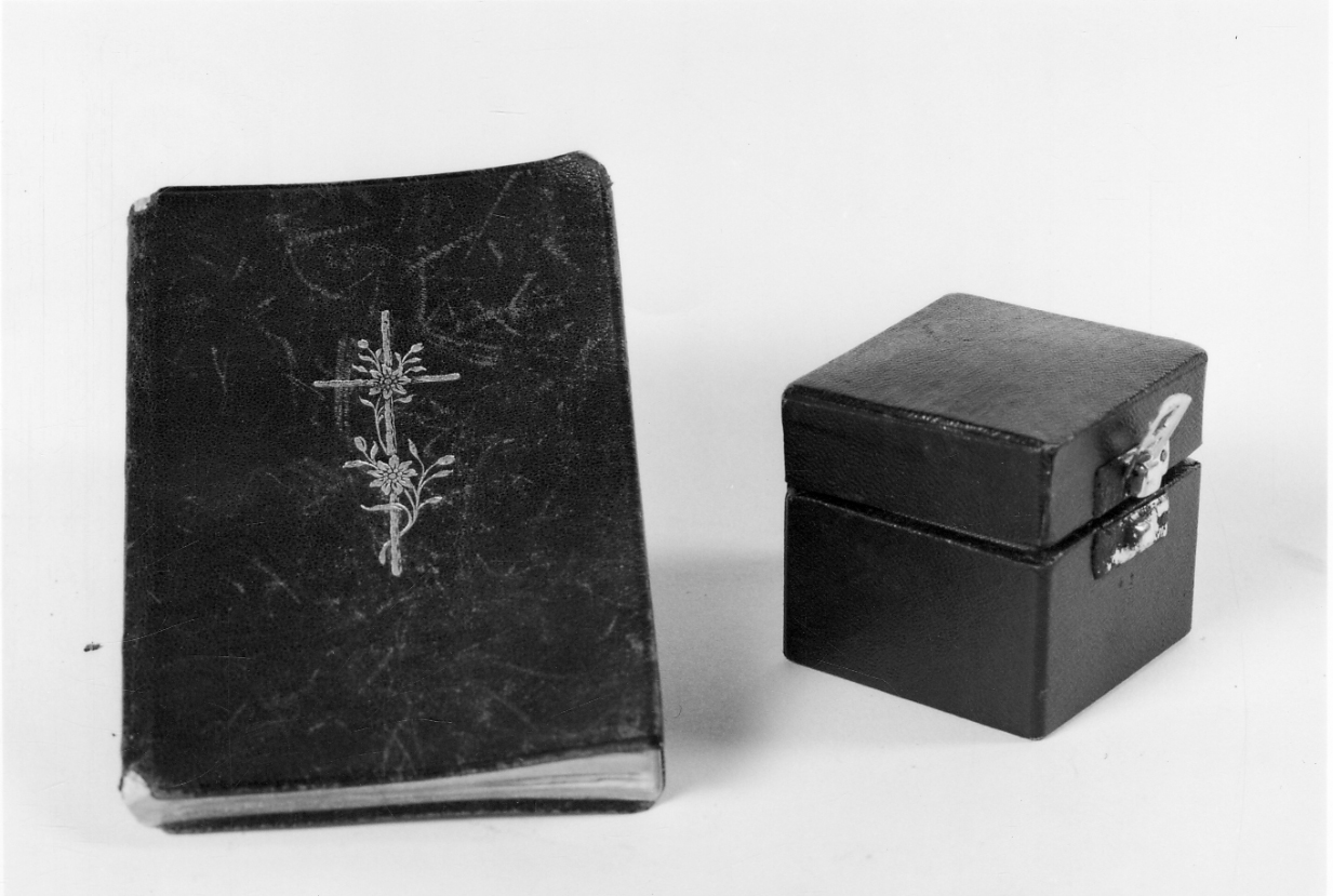 coperta di libro, opera isolata - ambito italiano (inizio sec. XX)