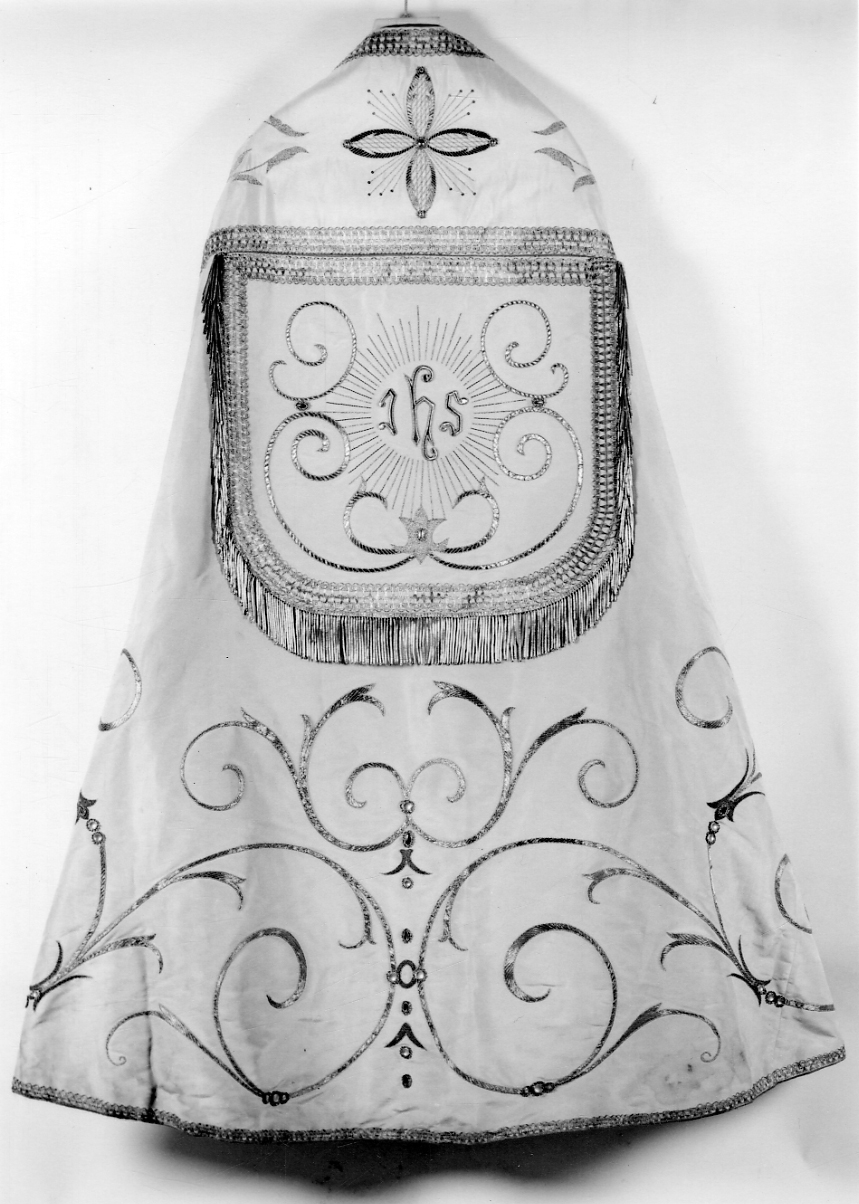 Monogramma cristologico (piviale, opera isolata) - manifattura italiana (fine/inizio secc. XIX/ XX)