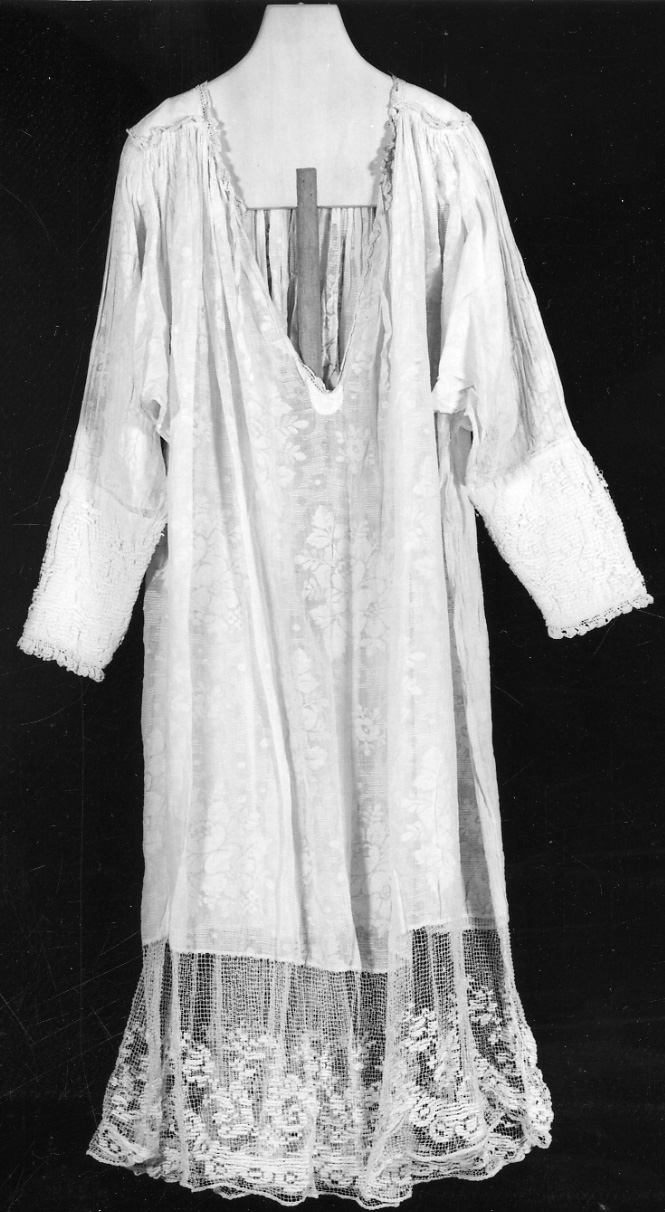 camice, opera isolata - manifattura astigiana (ultimo quarto sec. XIX)