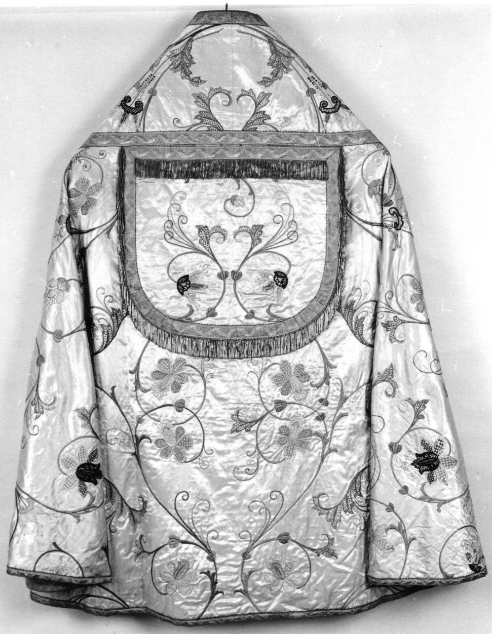 piviale, opera isolata - manifattura piemontese (primo quarto sec. XX)