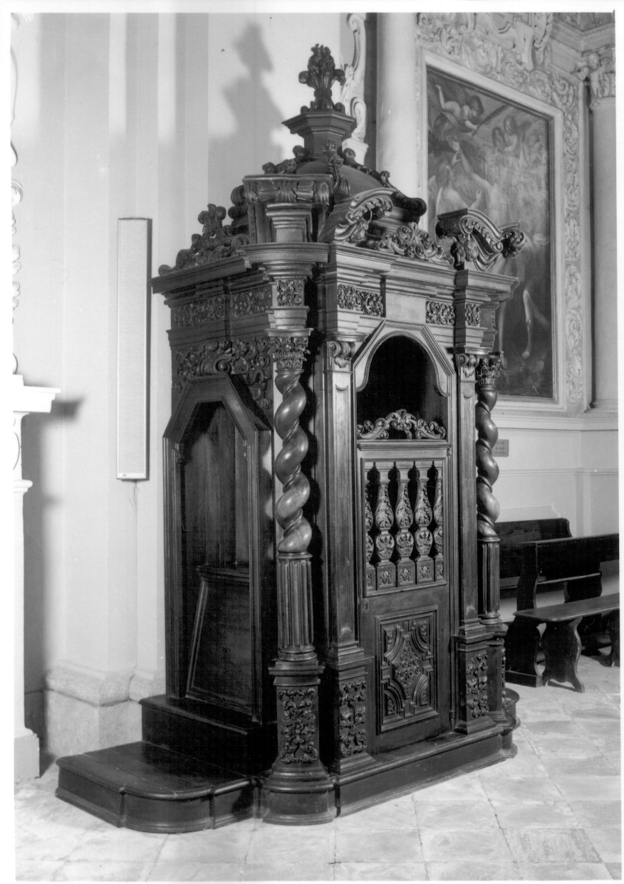 MOTIVI DECORATIVI A VOLUTE (confessionale, serie) di Capello Gabriele detto Moncalvo (secondo quarto sec. XIX)