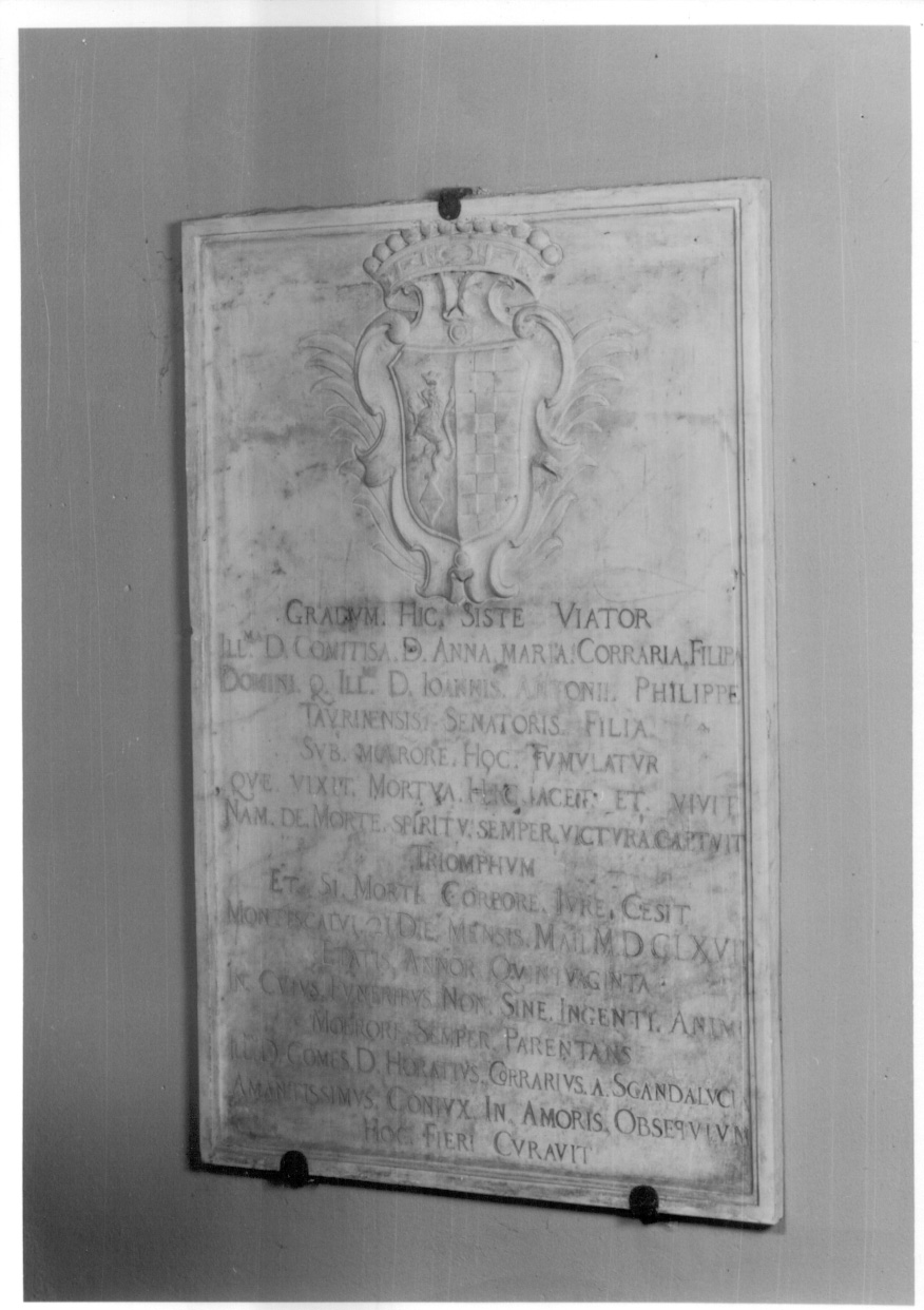 stemma gentilizio (lapide tombale, opera isolata) - ambito piemontese (seconda metà sec. XVII)