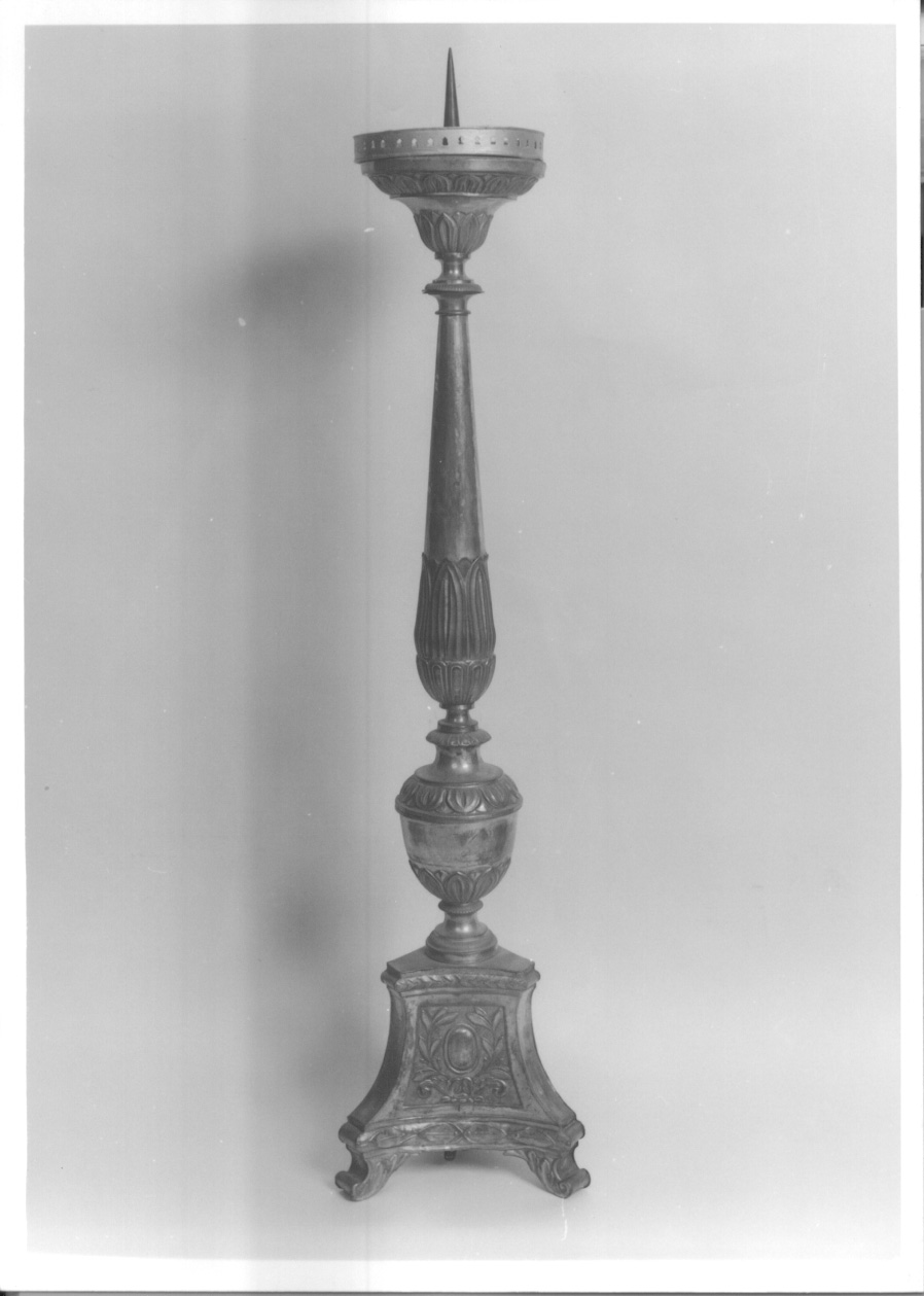 candeliere d'altare, serie - ambito italiano (prima metà sec. XIX)