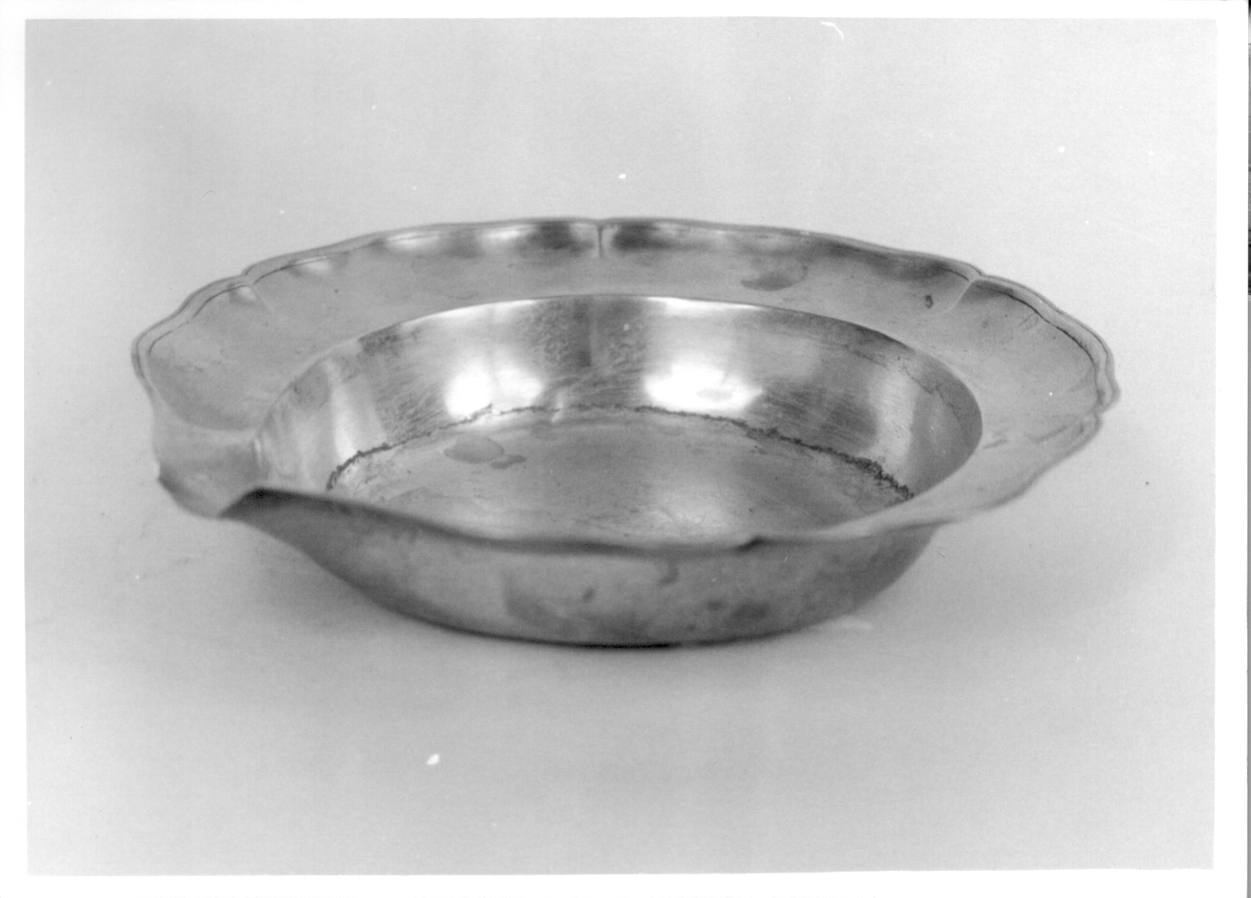 coppetta battesimale, opera isolata - ambito ligure-piemontese (sec. XVIII)