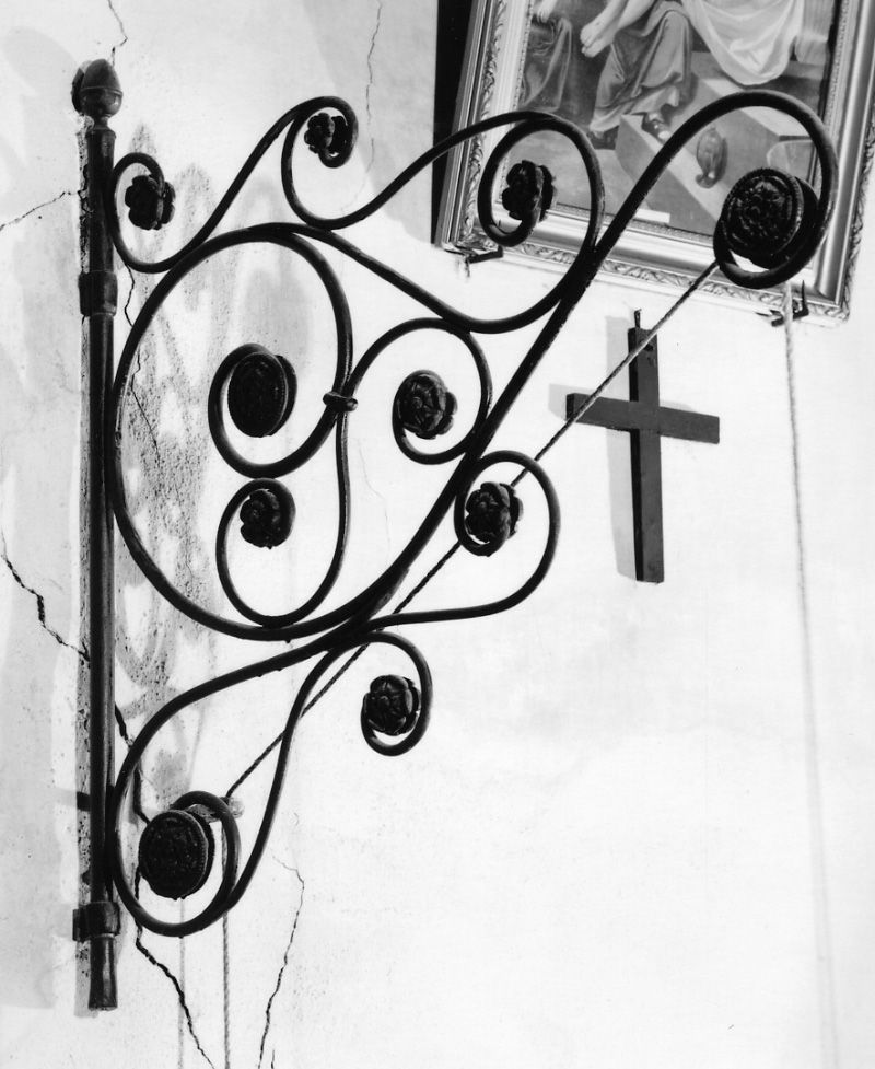 MOTIVI DECORATIVI FLOREALI (candeliere da parete, opera isolata) - ambito valligiano (secondo quarto sec. XX)