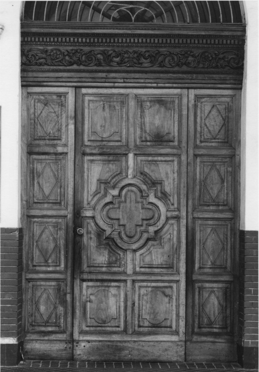 MOTIVI DECORATIVI A LOSANGA (portone, opera isolata) - ambito piemontese (prima metà sec. XVII)