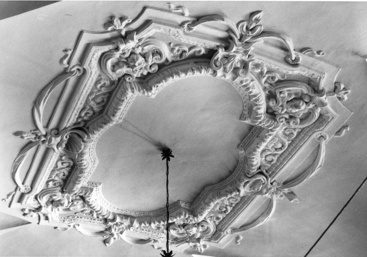 cherubini e motivi decorativi fitomorfi (decorazione plastica, opera isolata) di Beltramelli Domenico (seconda metà sec. XVII)