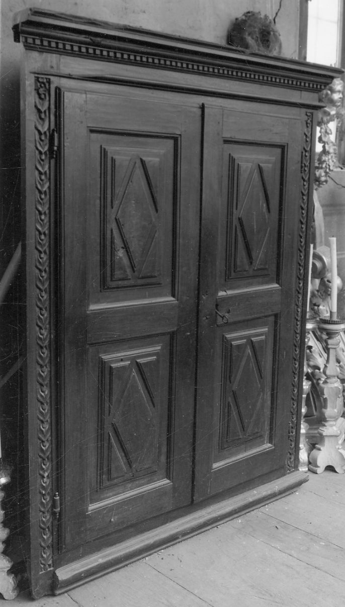 armadio, opera isolata - bottega piemontese (primo quarto sec. XVIII)