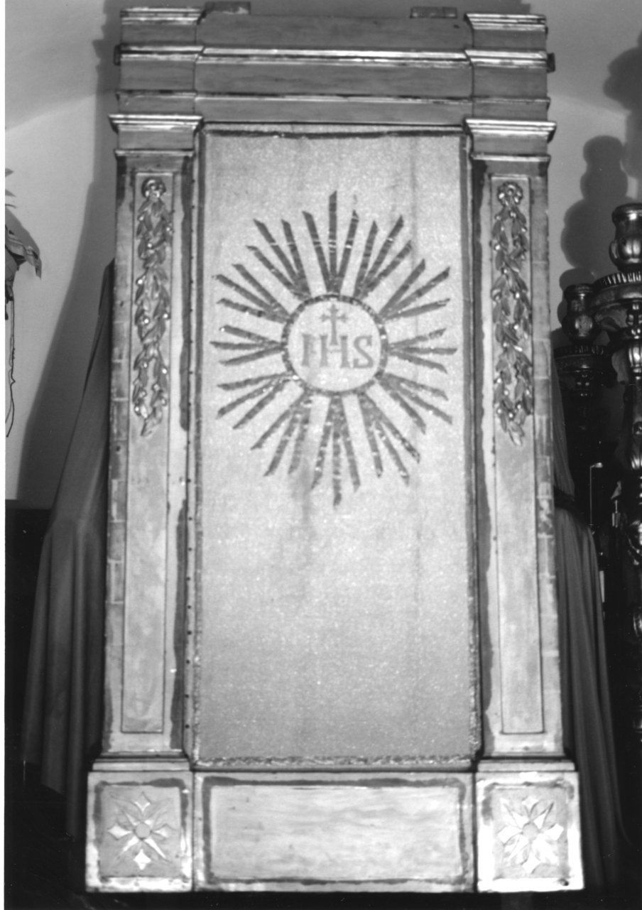 MONOGRAMMA CRISTOLOGICO (servizio d'altare, frammento) - ambito piemontese (ultimo quarto sec. XVIII)