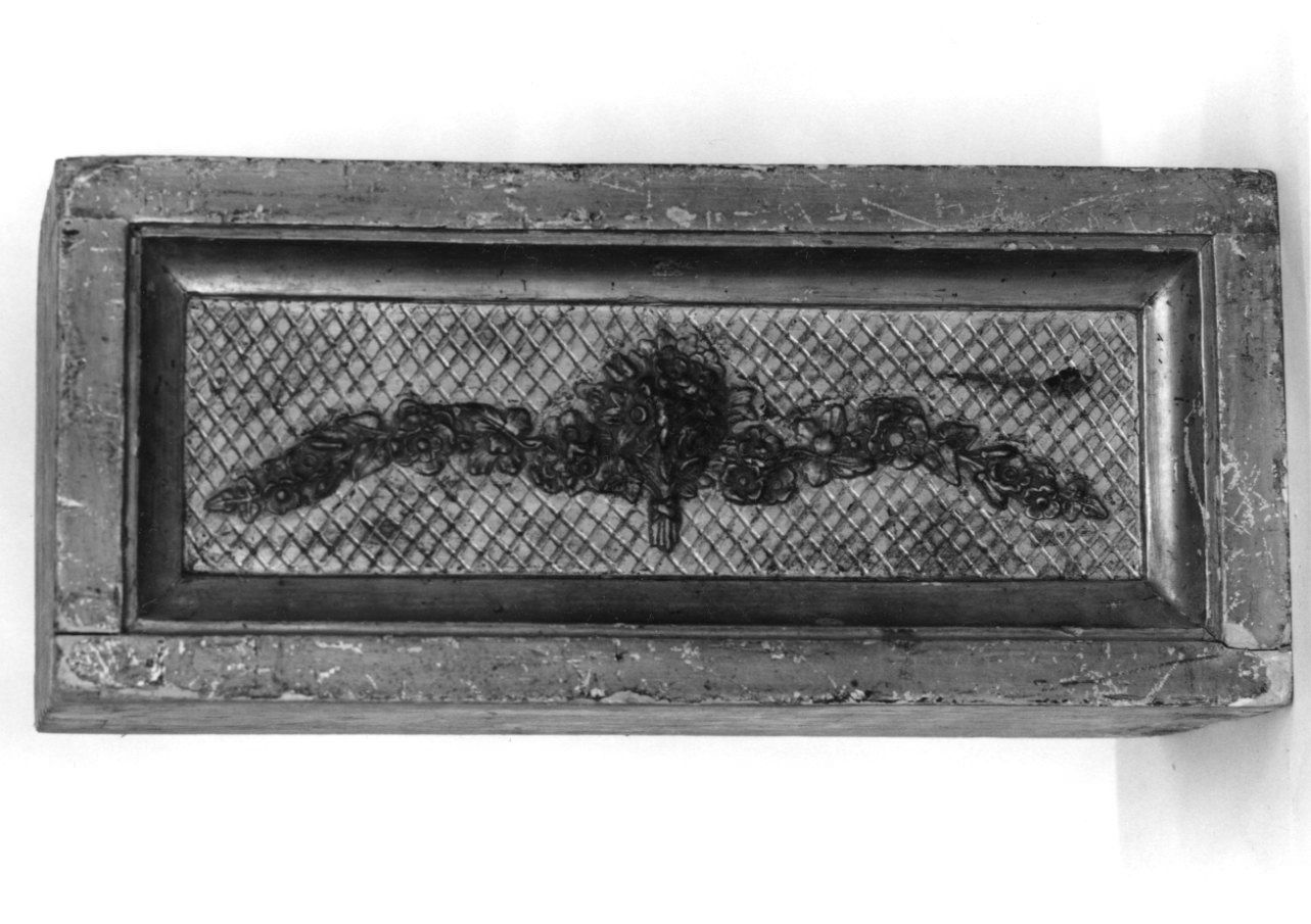 MOTIVO DECORATIVO FLOREALE (gradino d'altare) - ambito piemontese (primo quarto sec. XIX)