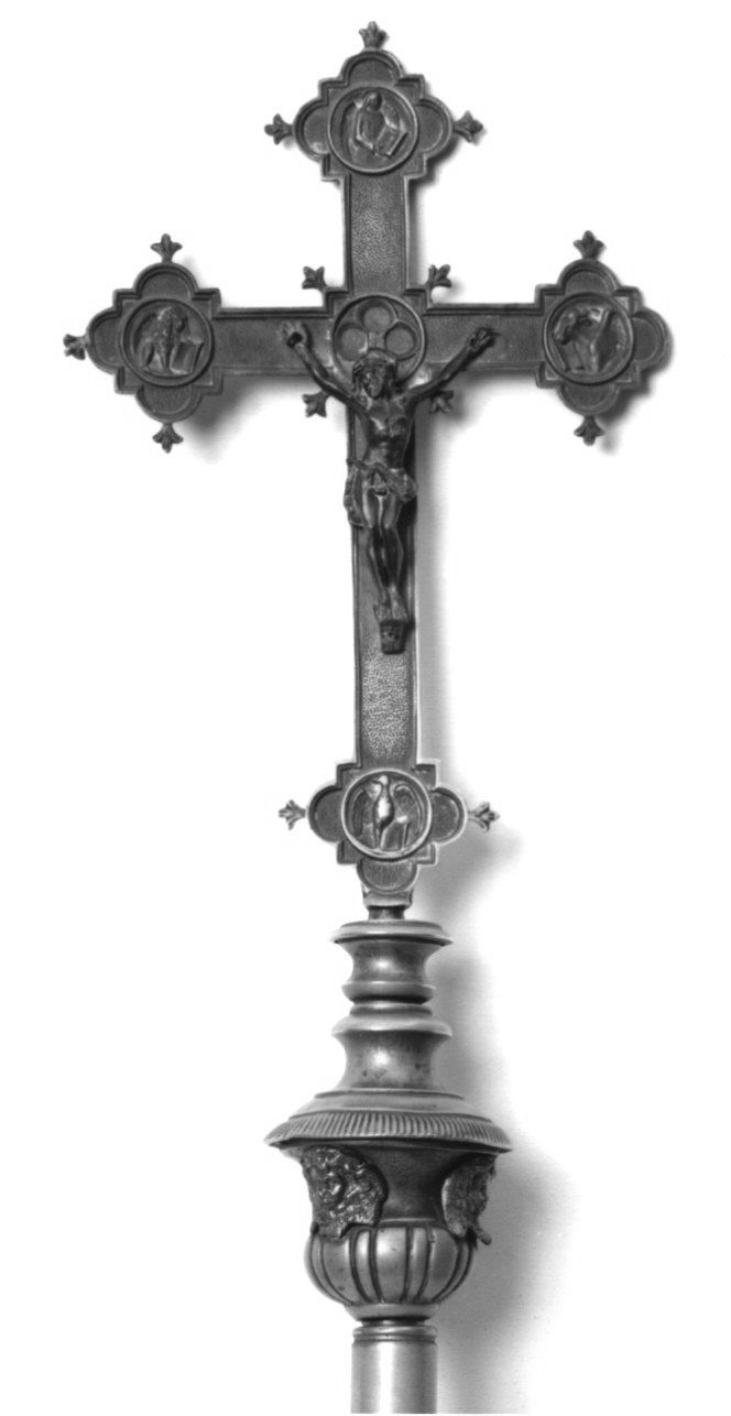 croce processionale, opera isolata di Bertarelli Fratelli Ditta (primo quarto sec. XX)