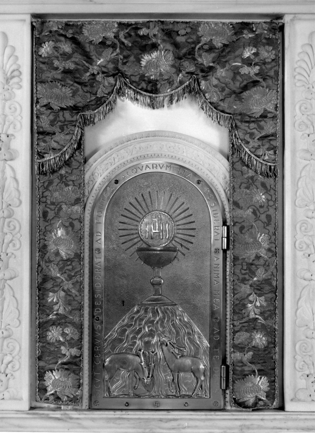 conopeo di tabernacolo, opera isolata - manifattura piemontese (prima metà sec. XX)