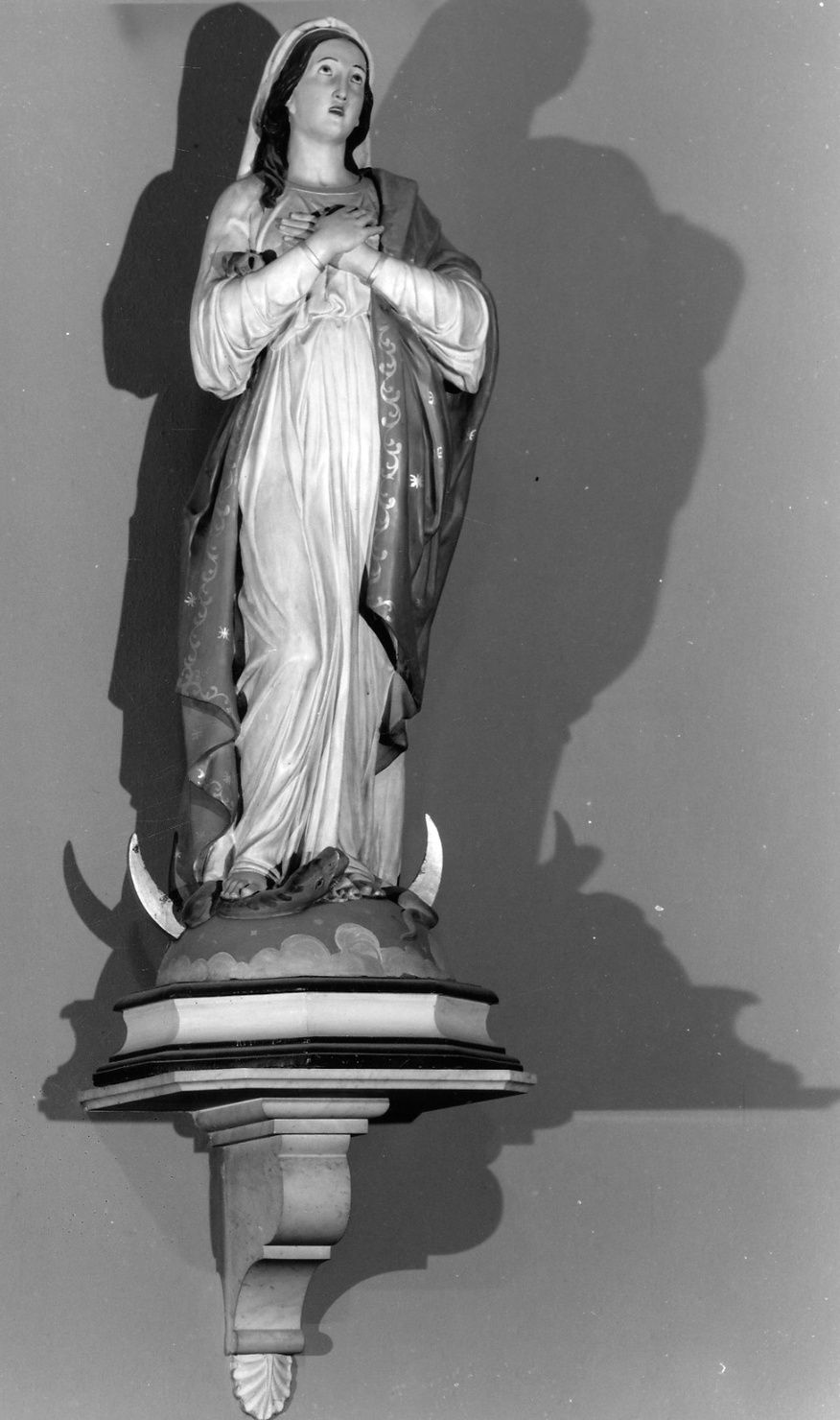MADONNA IMMACOLATA (statua, opera isolata) - produzione Italia settentrionale (secondo quarto sec. XX)