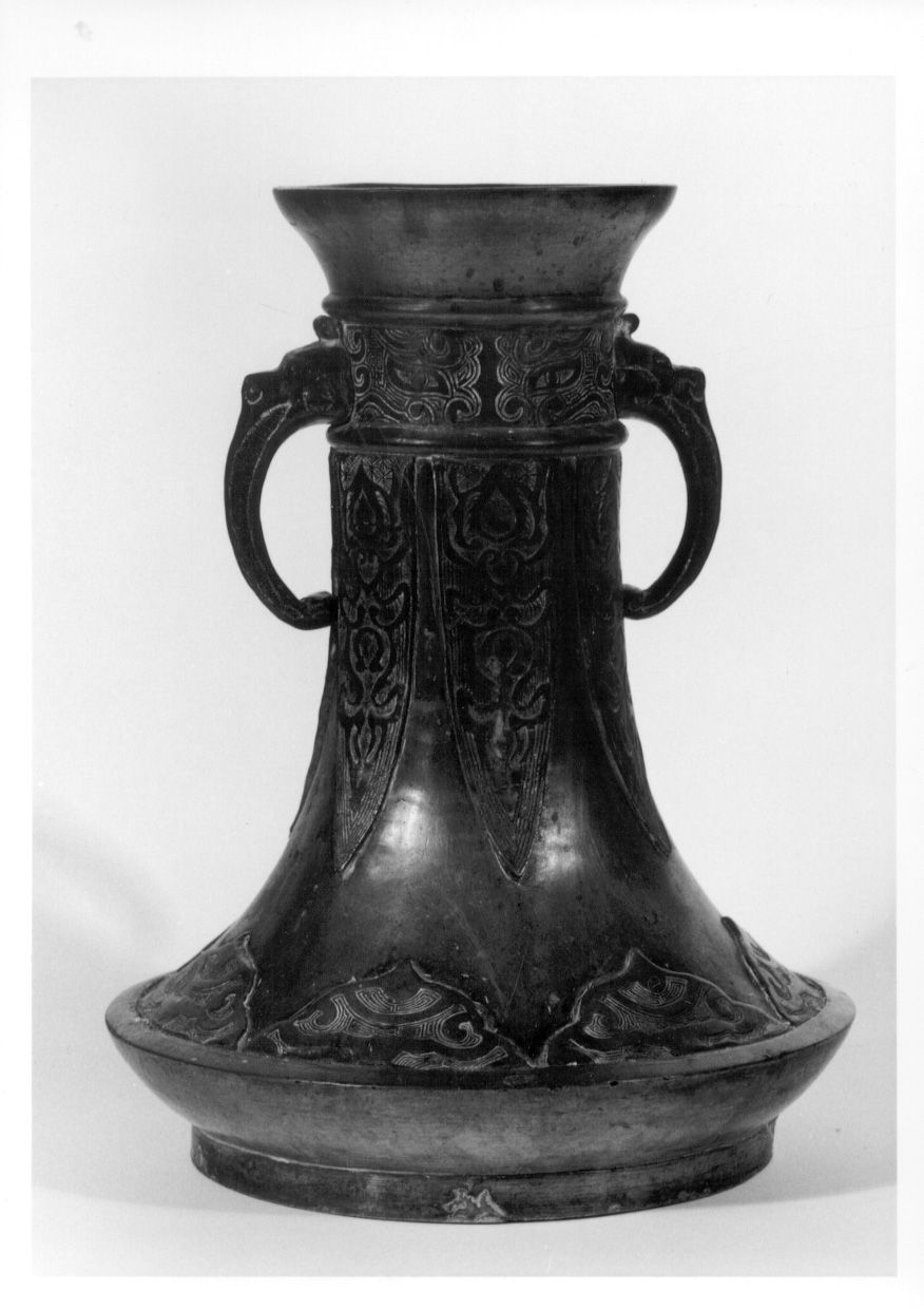 vaso da fiori, serie - ambito orientale (fine/inizio secc. XIX/ XX)