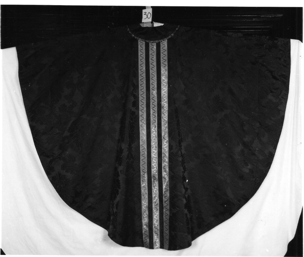 paramento liturgico, insieme - manifattura italiana (prima metà sec. XX)