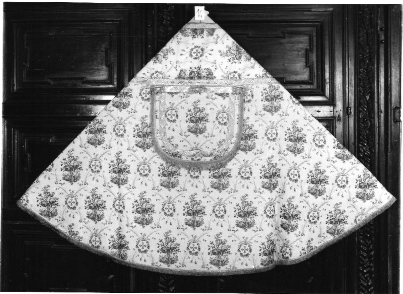 piviale, opera isolata - manifattura italiana (prima metà sec. XX)