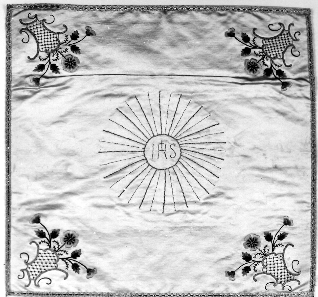 paramento liturgico, insieme - manifattura italiana (seconda metà sec. XIX)