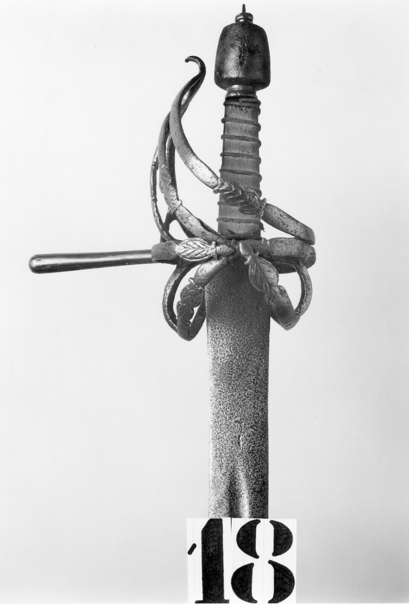 spada, opera isolata - ambito italiano (sec. XVI, sec. XVII)