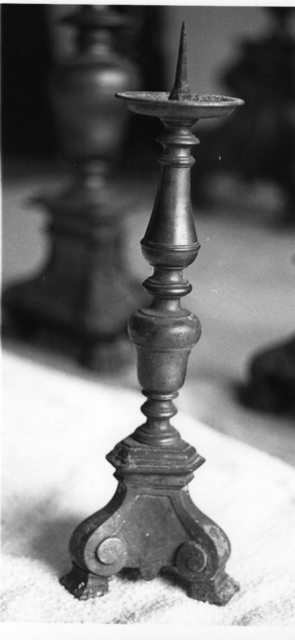 candelabro, serie - bottega lombarda (prima metà sec. XVII)