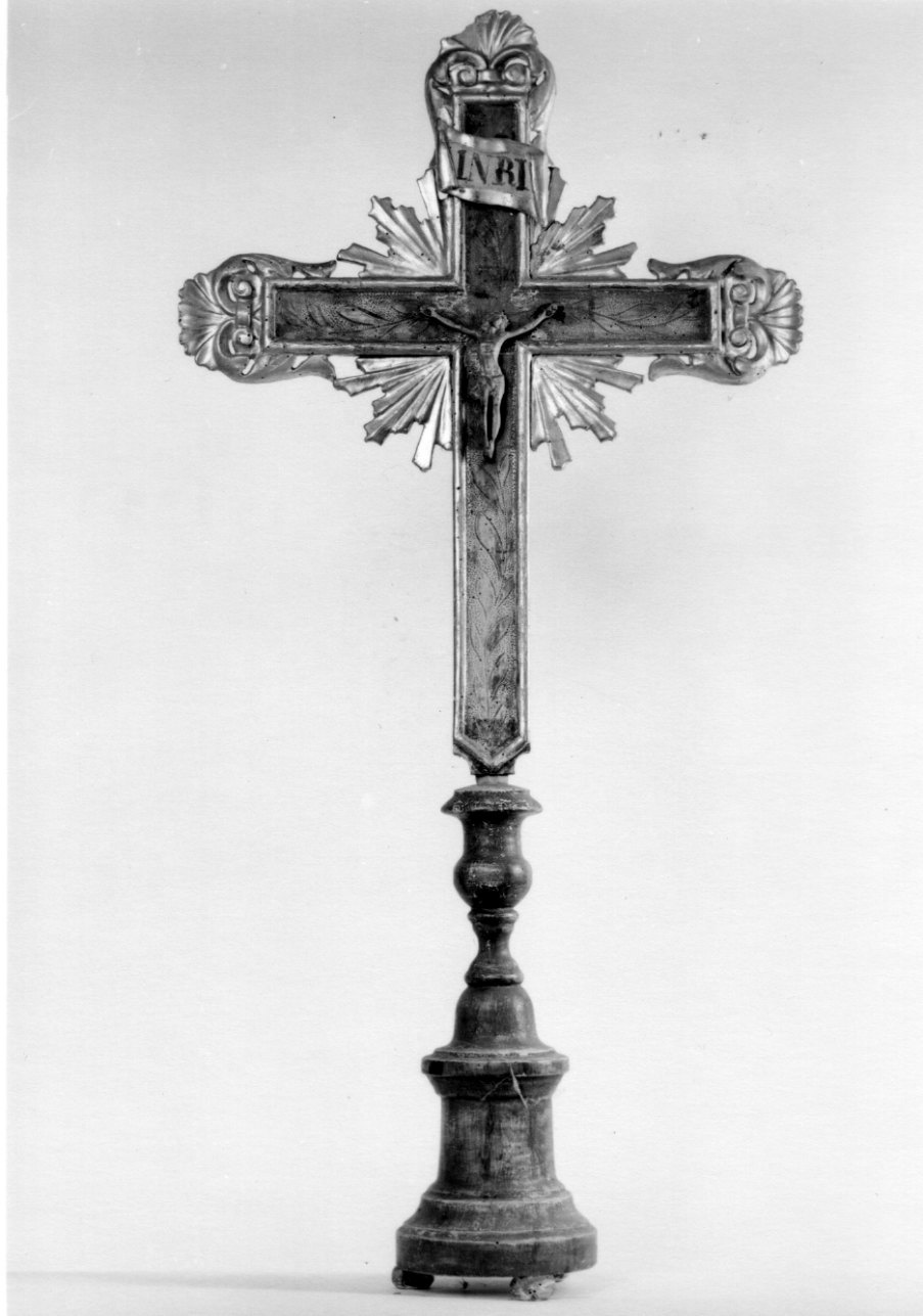 Cristo crocifisso dolente (croce d'altare, opera isolata) - bottega ossolana (fine/inizio secc. XVIII/ XIX)