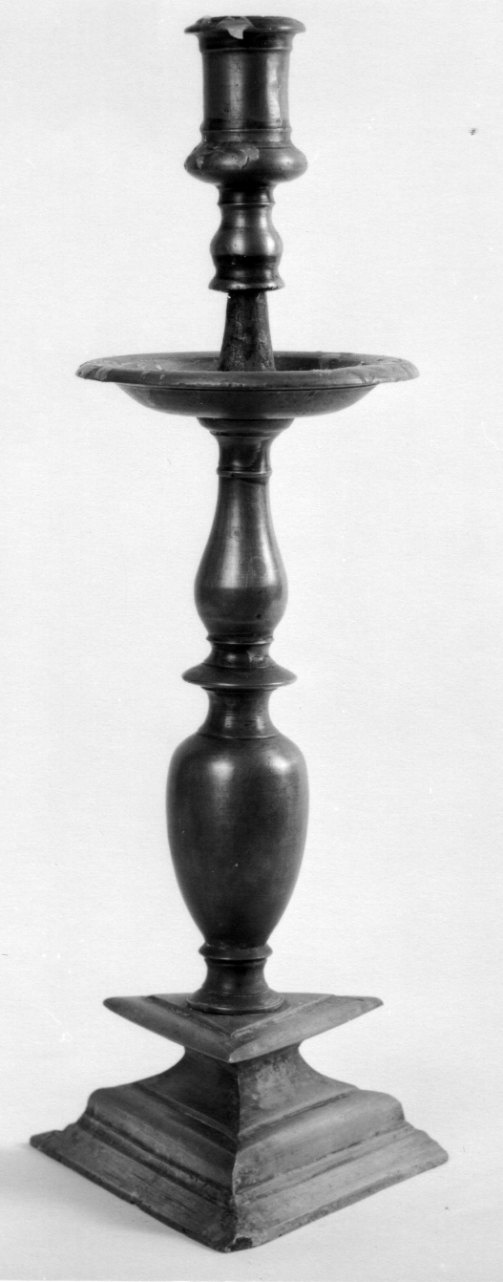 candeliere d'altare, serie - bottega ossolana (sec. XVIII)