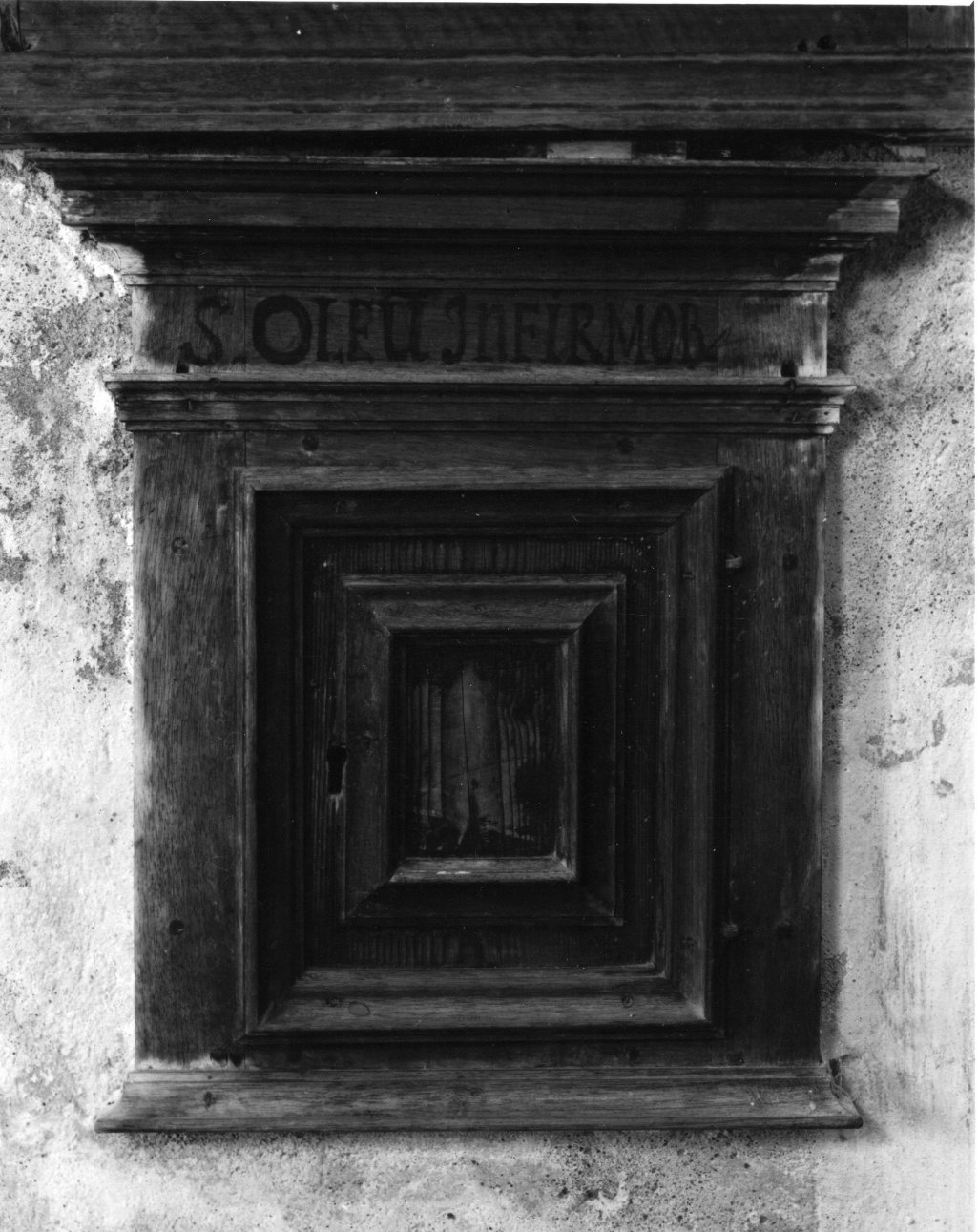 armadietto per oli santi, opera isolata - bottega ossolana (secondo quarto sec. XVIII)