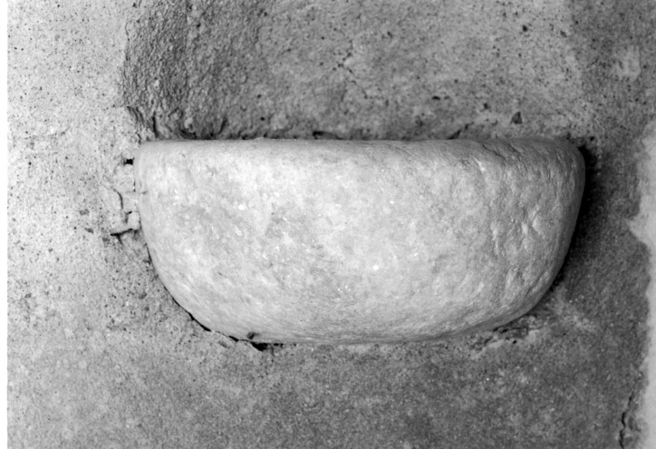 acquasantiera da parete, opera isolata - bottega ossolana (secondo quarto sec. XVIII)