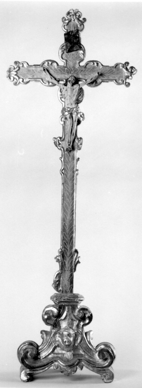 Cristo crocifisso (croce d'altare, opera isolata) - bottega ossolana (prima metà sec. XVIII)