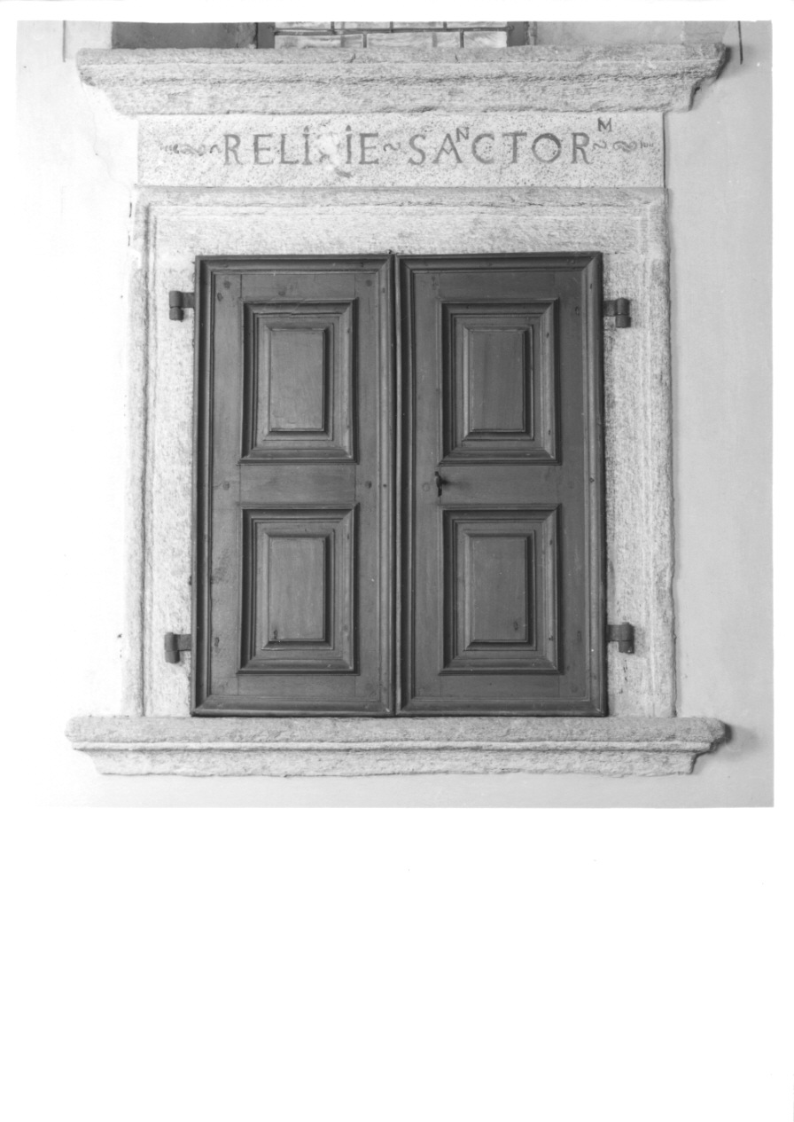 armadio - a muro, opera isolata - bottega della Val Formazza (prima metà sec. XVIII)