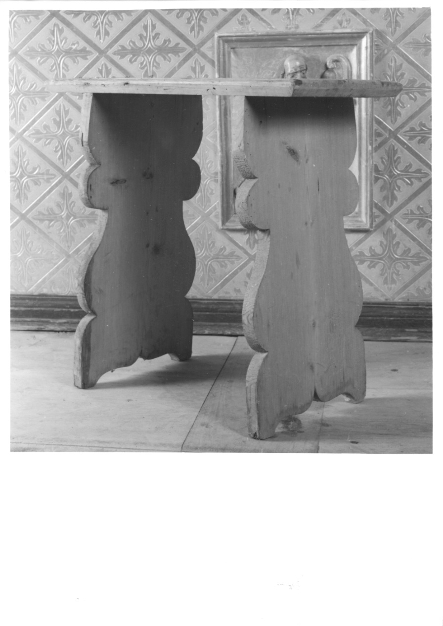 sgabello, opera isolata - bottega della Val Formazza (sec. XIX)