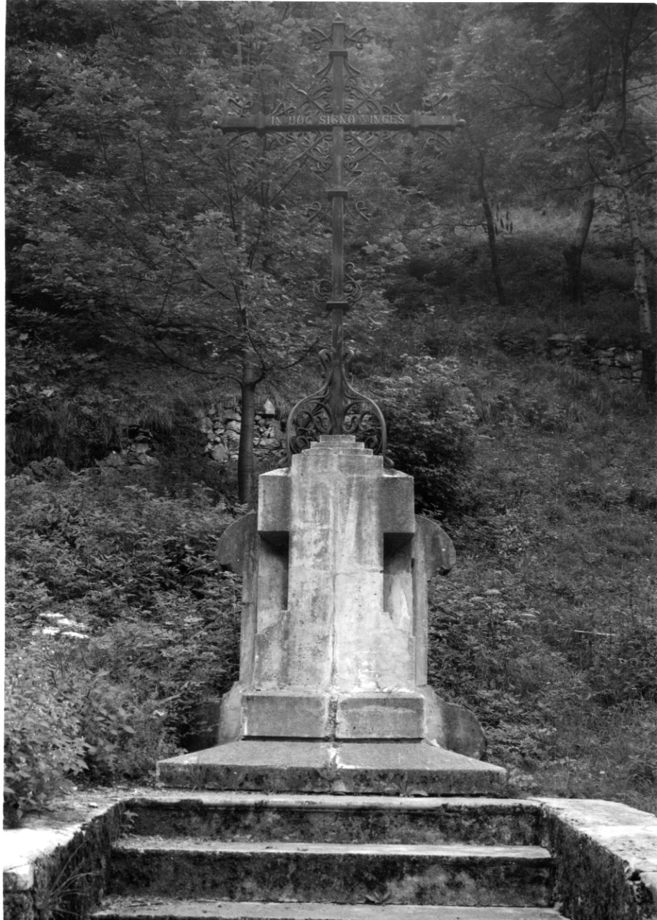 croce, opera isolata - bottega piemontese (primo quarto sec. XX)