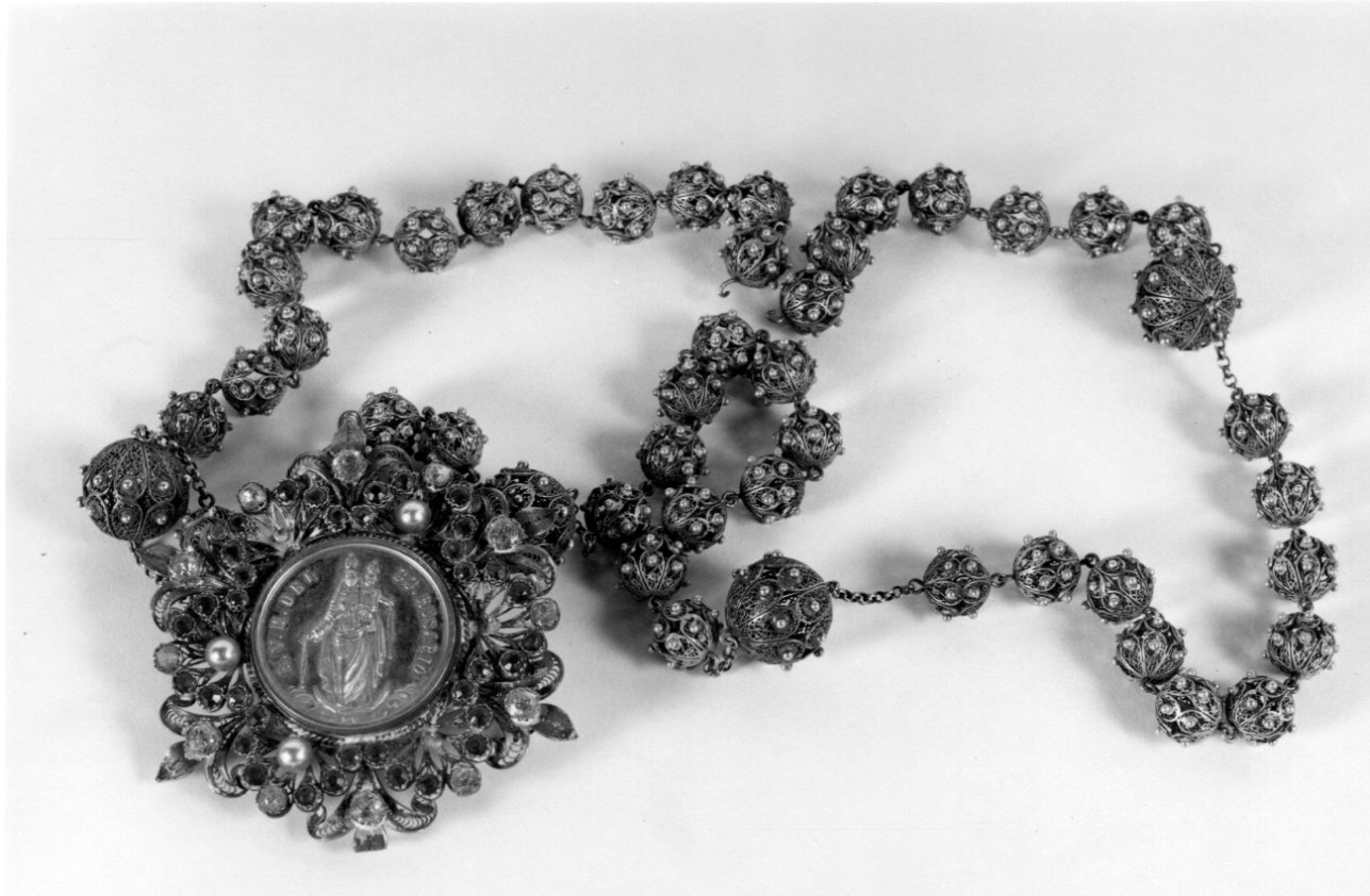 Madonna del Rosario (corona del rosario, opera isolata) - ambito italiano (seconda metà sec. XIX)