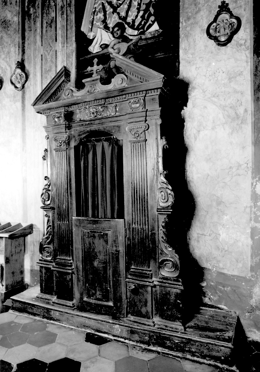 confessionale, opera isolata - ambito della Valsesia (prima metà sec. XVII)