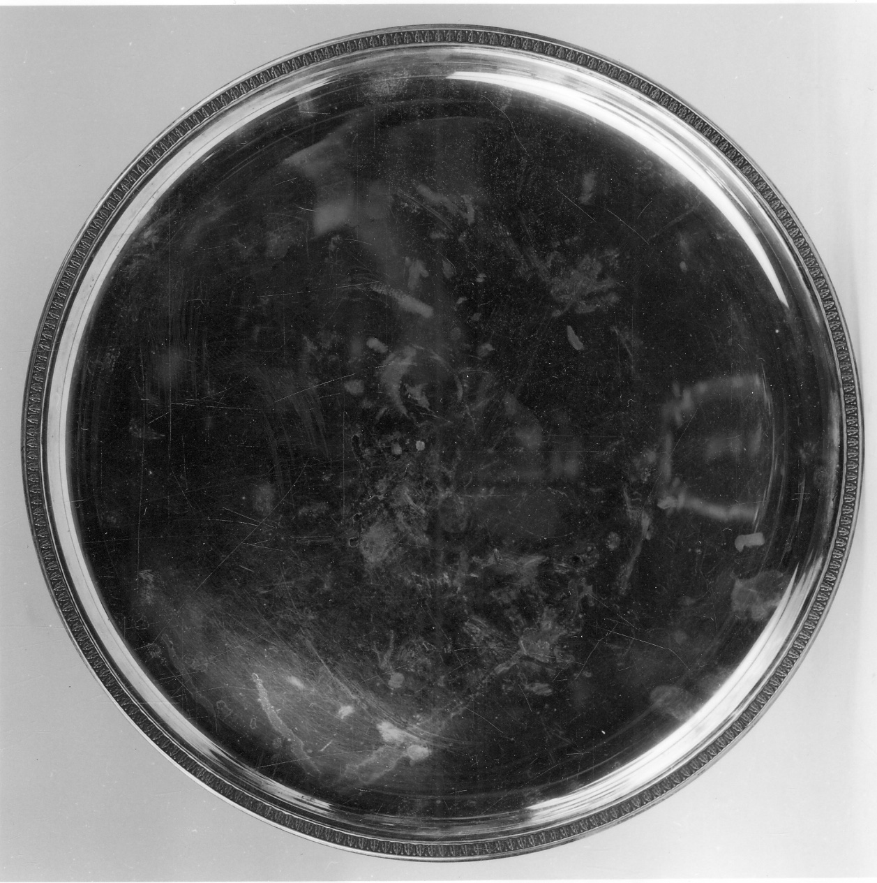 vassoio, opera isolata - ambito piemontese (primo quarto sec. XX)