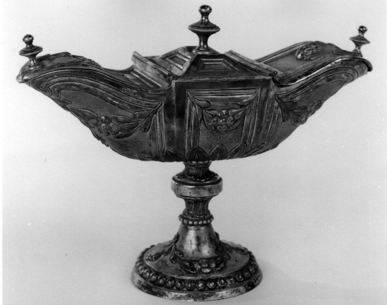 navicella portaincenso, opera isolata - ambito vercellese (seconda metà sec. XIX)