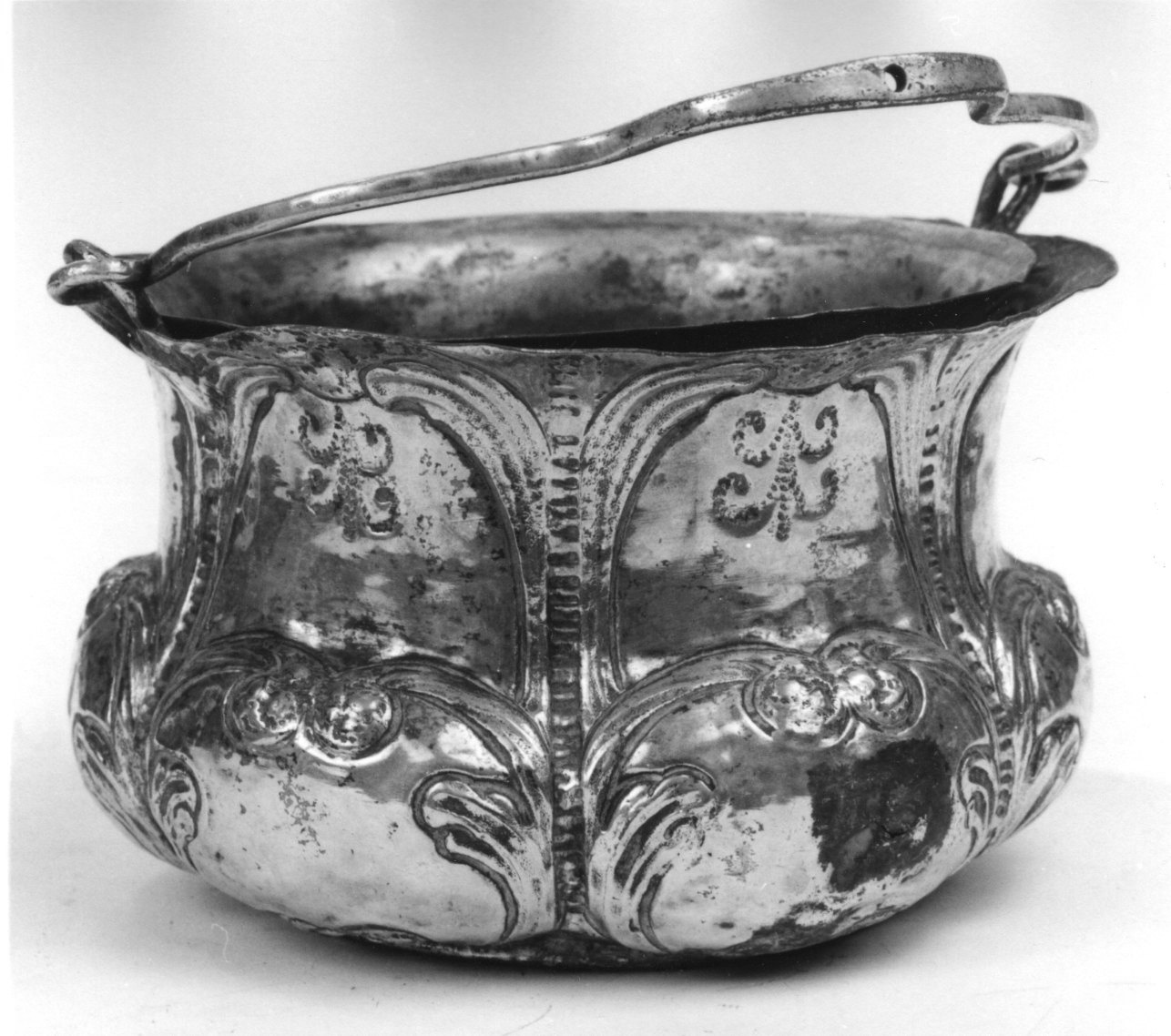 secchiello per l'acqua benedetta, opera isolata - ambito vercellese (seconda metà sec. XIX)