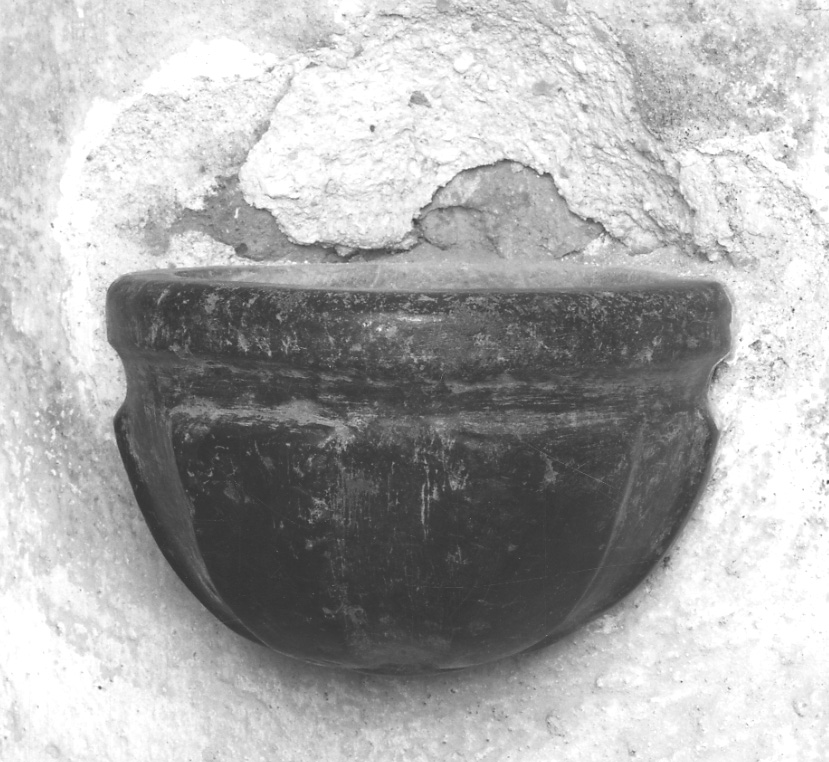 acquasantiera da parete, opera isolata - ambito biellese (prima metà sec. XVIII)