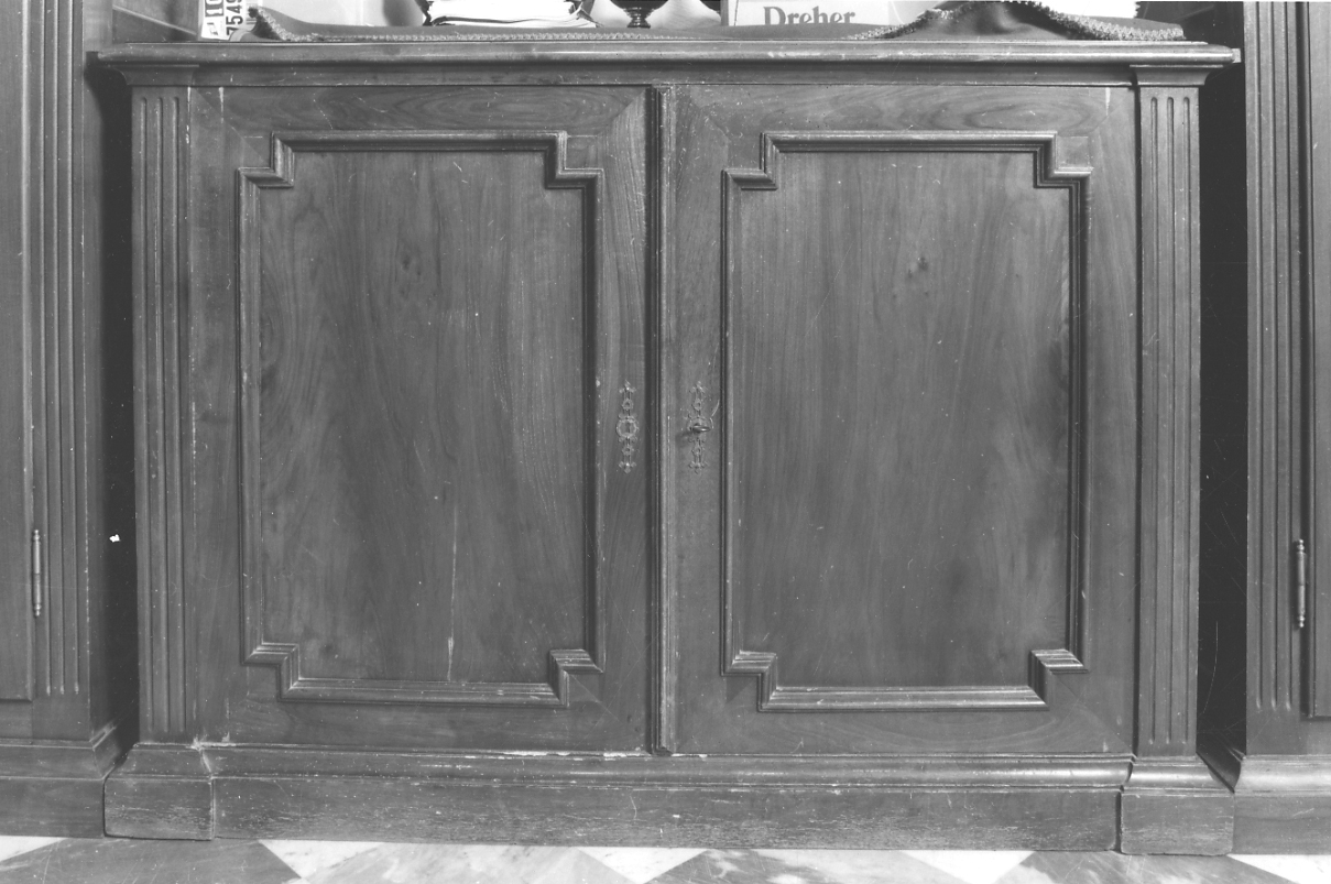 armadio da sacrestia, opera isolata - bottega piemontese (primo quarto sec. XX)