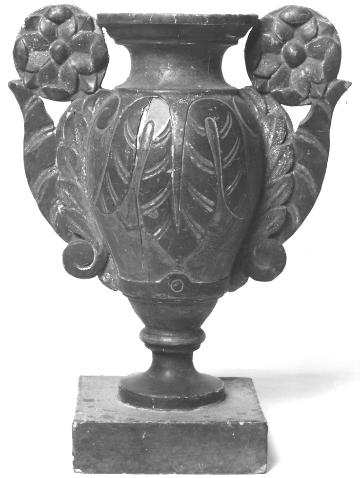vaso d'altare per composizione floreale, serie - bottega piemontese (primo quarto sec. XIX)