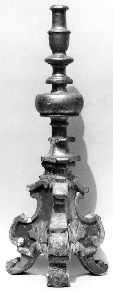 candeliere, opera isolata - bottega della Val Formazza (fine/inizio secc. XVIII/ XIX)